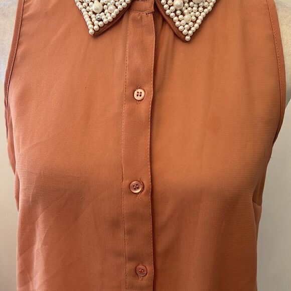 dizzy lizzy apricot sleeveless blouse with faux pearl collar Size S - Picture 4 of 10
